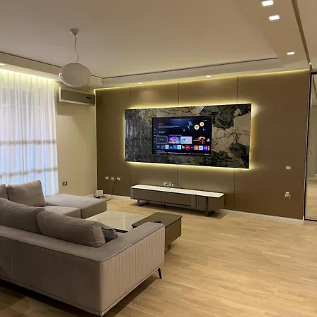 Apartment Grand 2 Bedroom Tirana