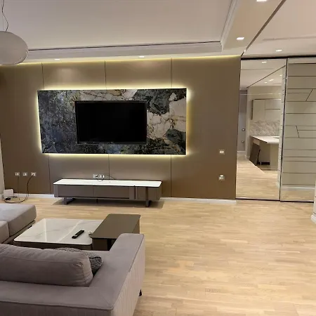Grand 2 Bedroom Apartment